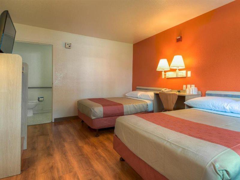 Motel 6-Escondido, Ca エクステリア 写真