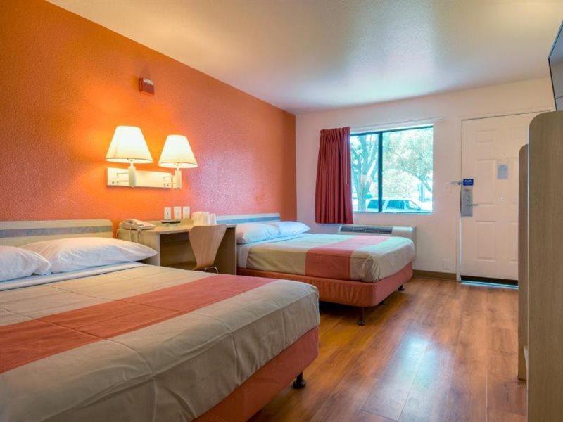 Motel 6-Escondido, Ca エクステリア 写真