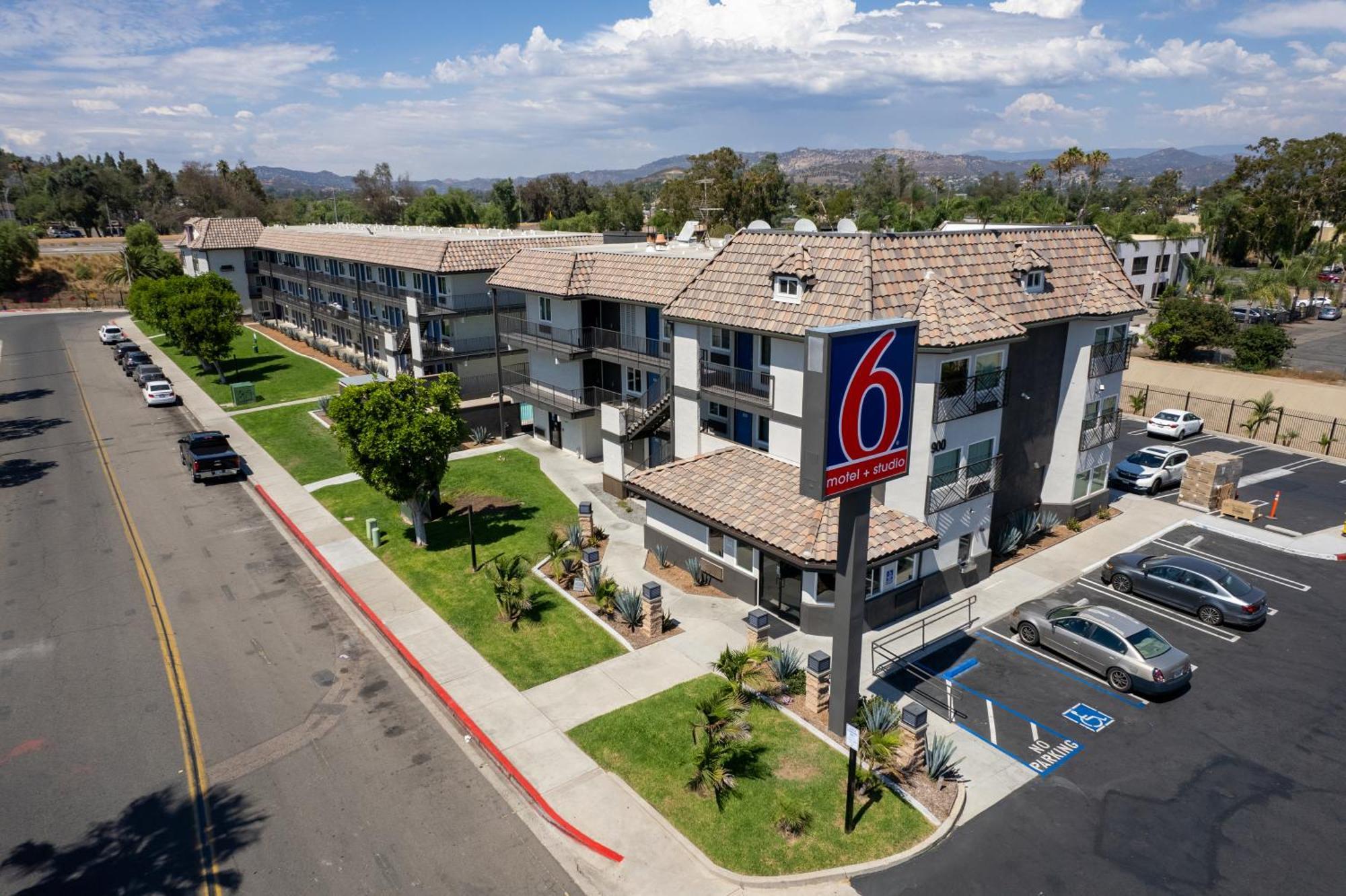 Motel 6-Escondido, Ca エクステリア 写真