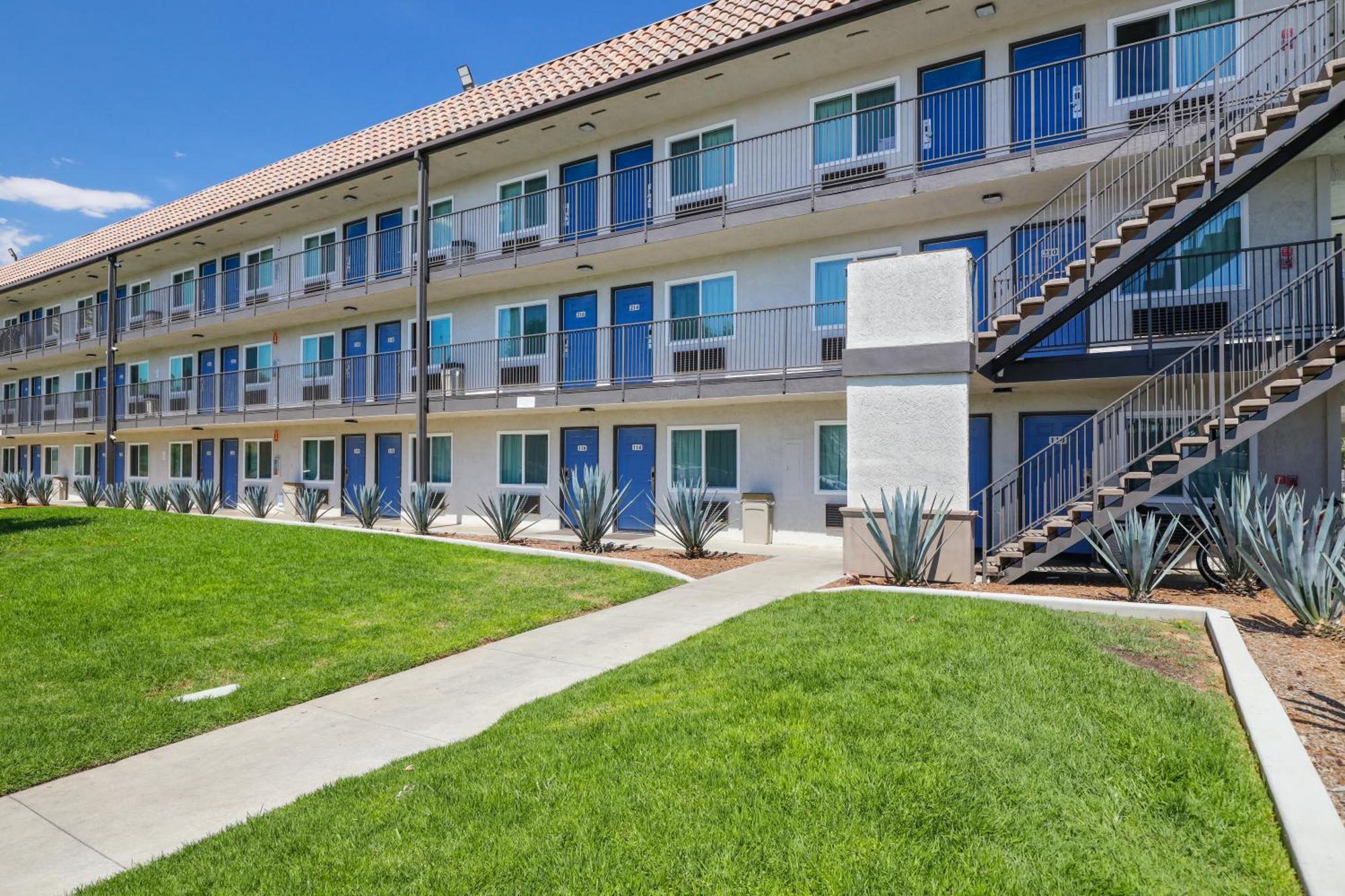 Motel 6-Escondido, Ca エクステリア 写真