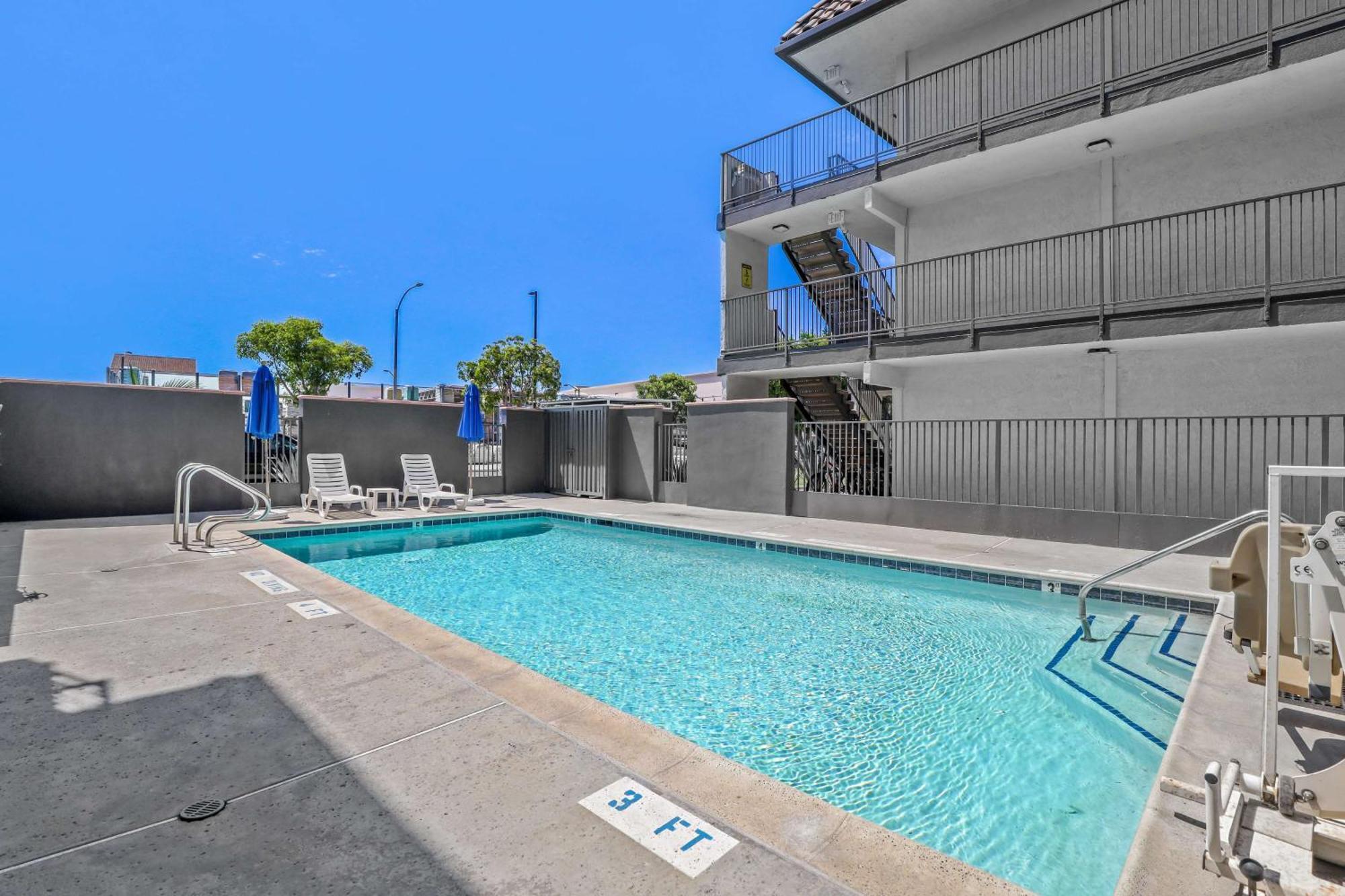 Motel 6-Escondido, Ca エクステリア 写真