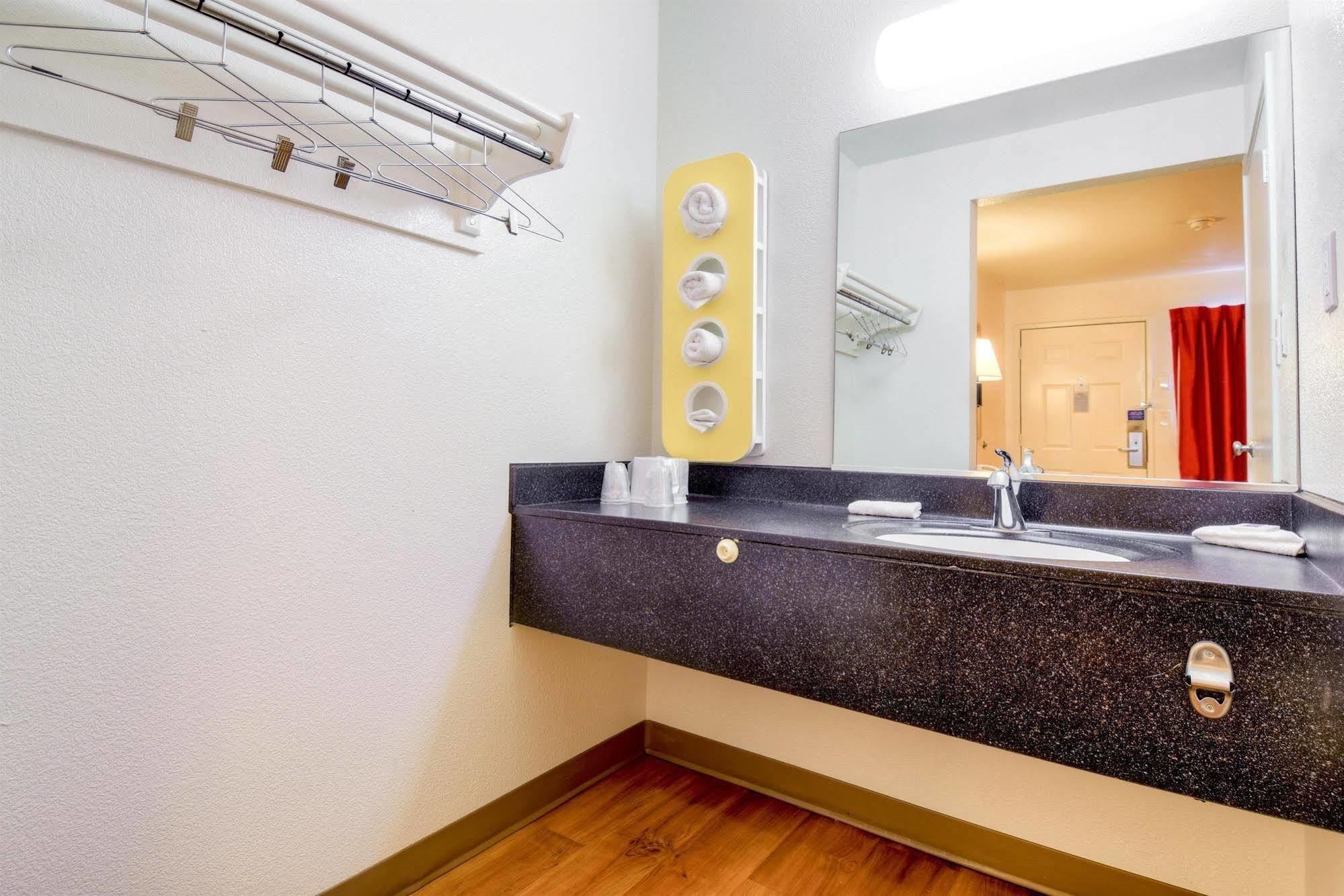 Motel 6-Escondido, Ca エクステリア 写真